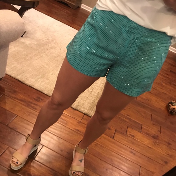 Cute shorts! UMGEE - Picture 2 of 5